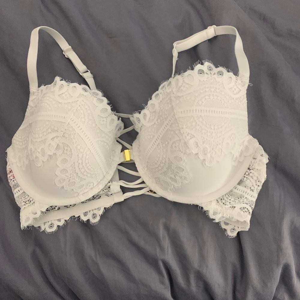 Bra:BOGO 50% off